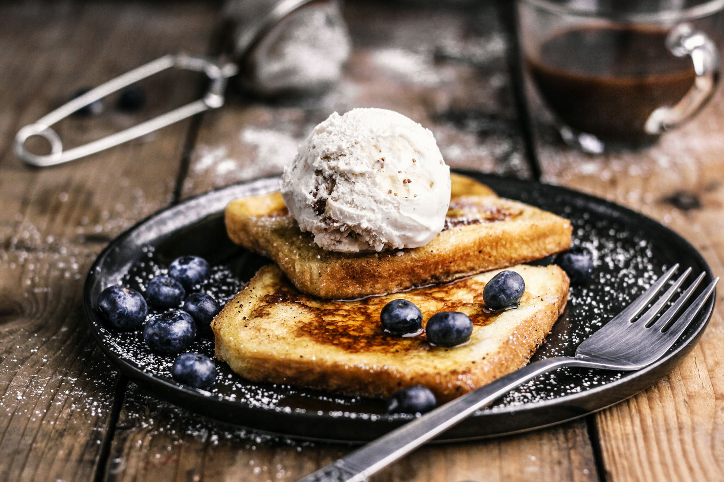 Maple Walnut auf French Toast