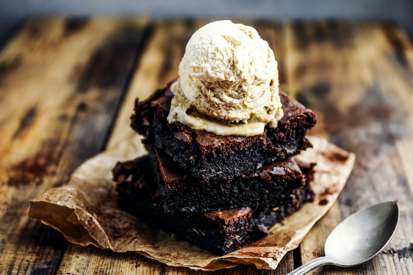Salted Caramel mit Zucchini-Espresso-Brownie